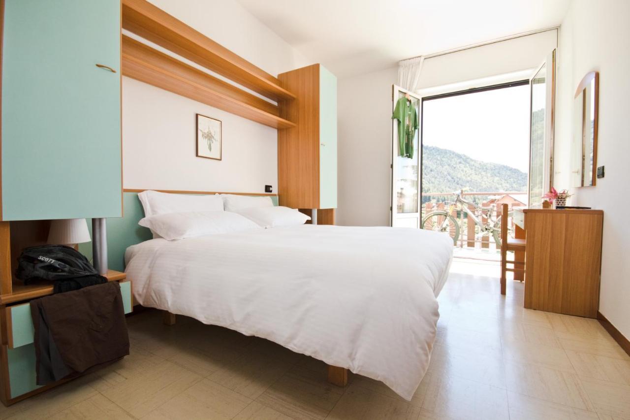 Hotel Martinelli Ronzo-Chienis ภายนอก รูปภาพ