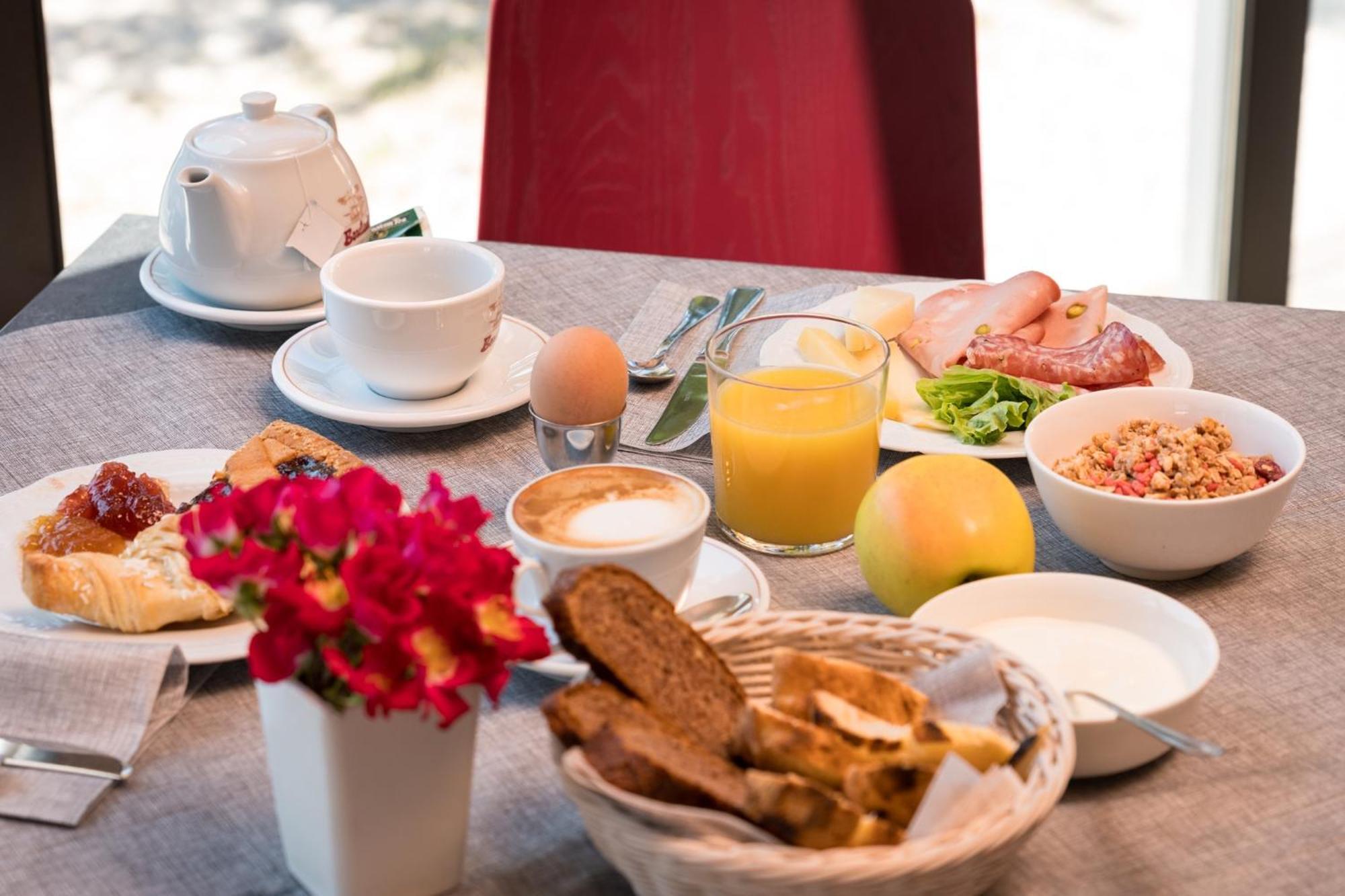 Hotel Martinelli Ronzo-Chienis ภายนอก รูปภาพ