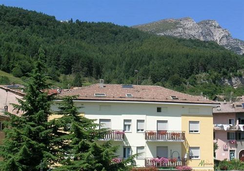 Hotel Martinelli Ronzo-Chienis ภายนอก รูปภาพ