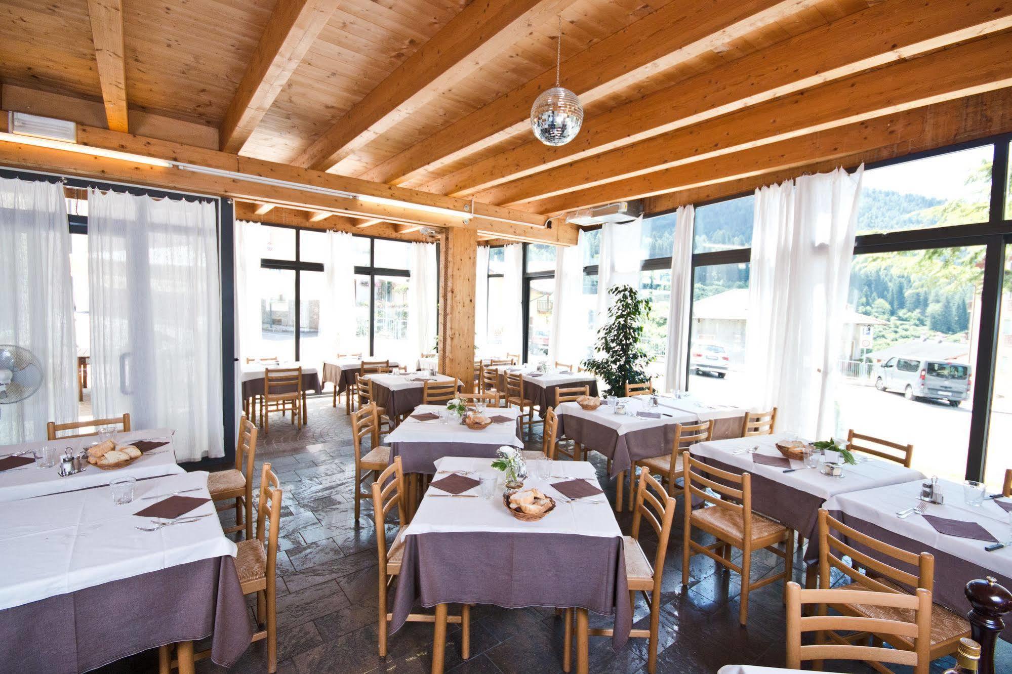 Hotel Martinelli Ronzo-Chienis ภายนอก รูปภาพ