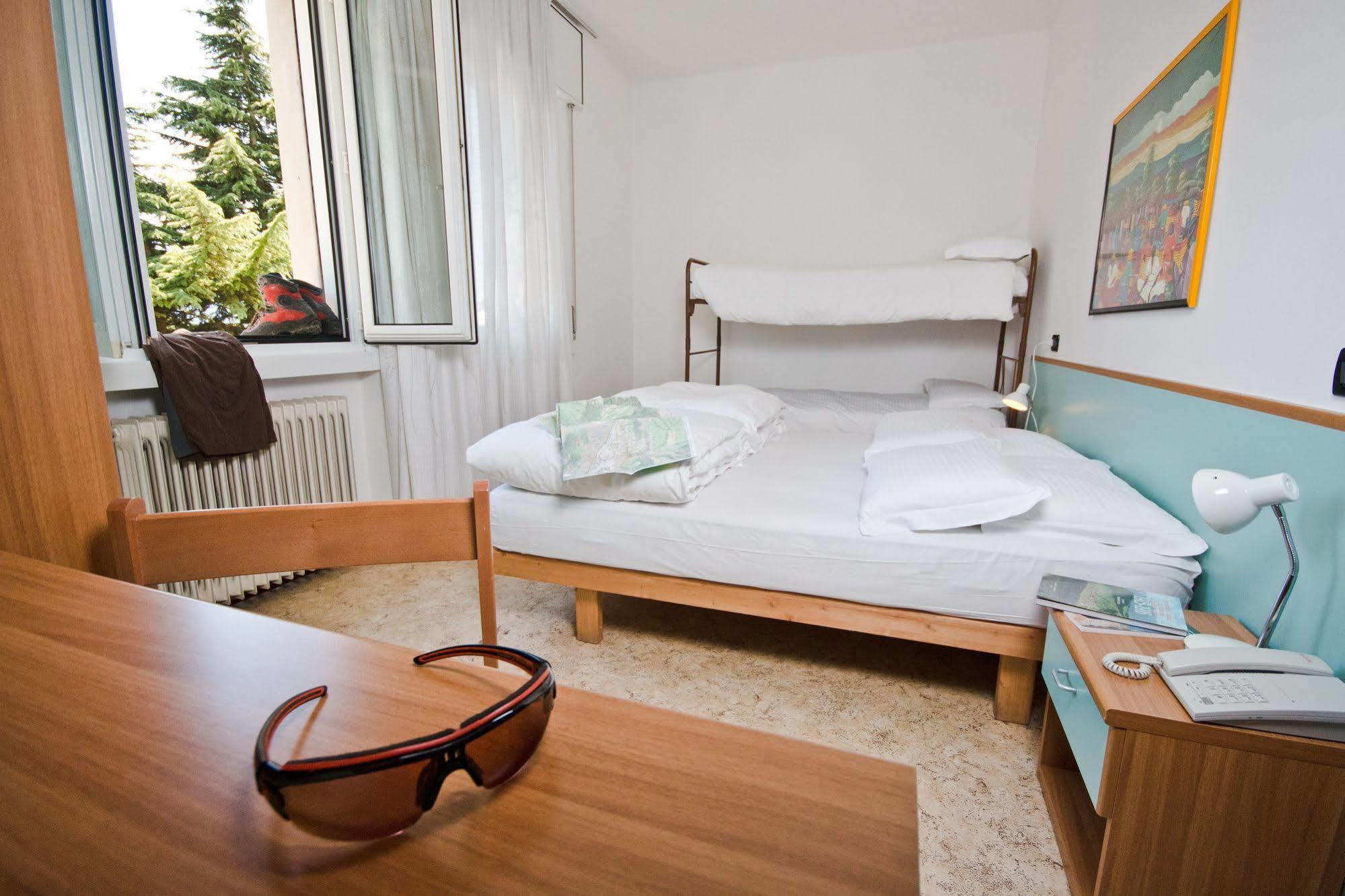 Hotel Martinelli Ronzo-Chienis ภายนอก รูปภาพ
